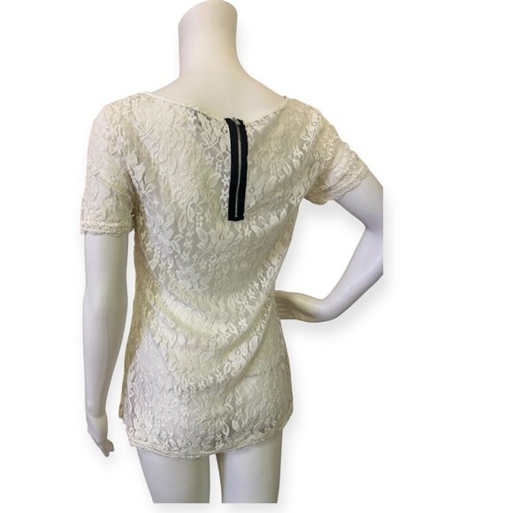 Ivory Lace Top - Picture 3 of 6